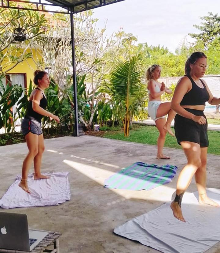 Dream Beach Hostel Lembongan Экстерьер фото